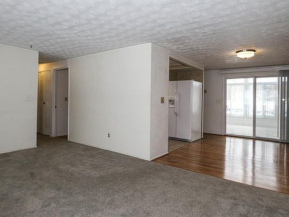4th image of 6606 Helwig Dr