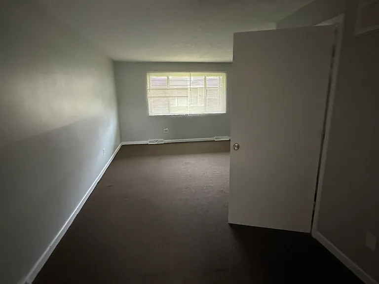4878 Banbury Ct #4 — Photo 13
