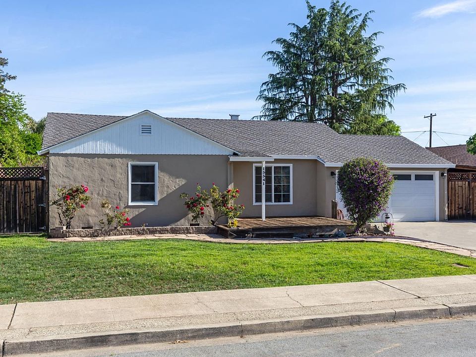 1st image of 15341 Chelsea Dr