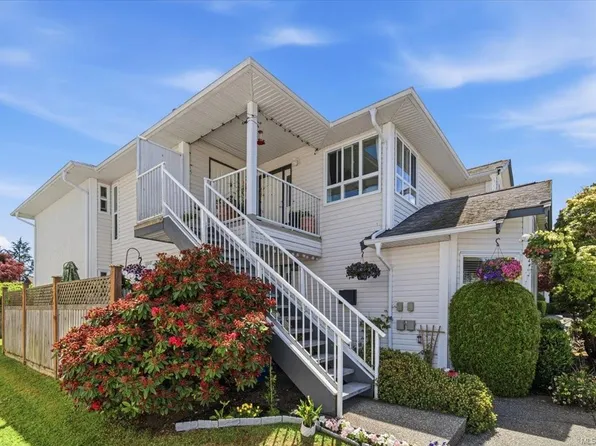 6245 Blueback Rd #32, Nanaimo, BC V9V 1N7