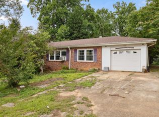 104 Oakland Ave, Marietta, SC 29661