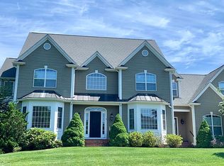 7 Badus Brook Rd, Wrentham, MA 02093