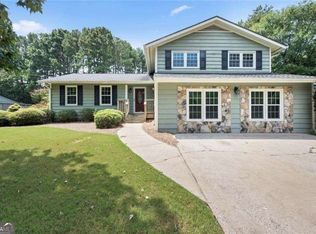 392 Heritage Ln, Alpharetta, GA 30009