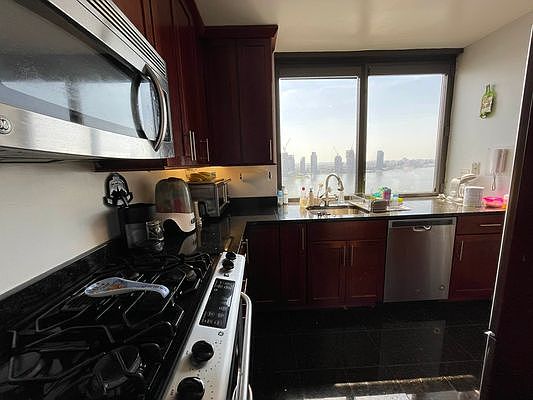3rd image of 630 1st Ave APT 26D
