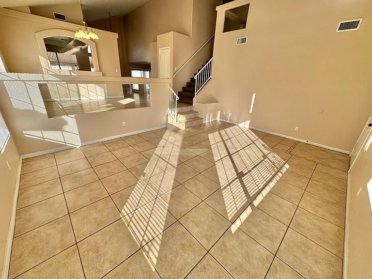 2514 Quail Canyon Ave — Photo 3