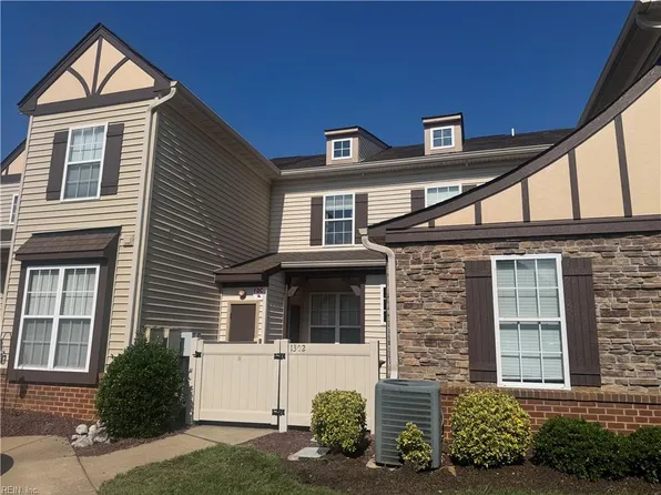 1302 Rivers Arch, Carrollton, VA 23314