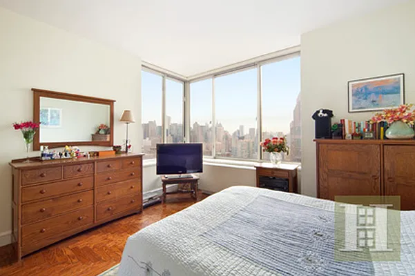 Sold by Halstead Real Estate | media 17