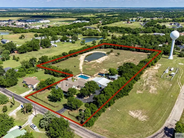 518 E College St, Gunter, TX 75058