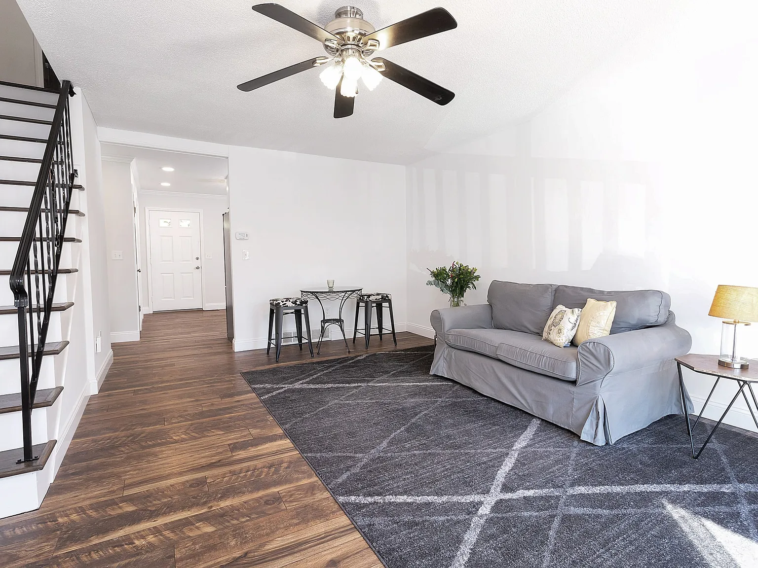 2 bed, 1.5 bath, 930 sqft, $2,950 — Photo 4