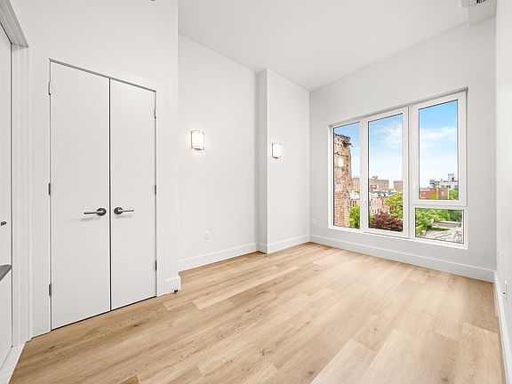 4th image of 91 Bruckner Blvd #606