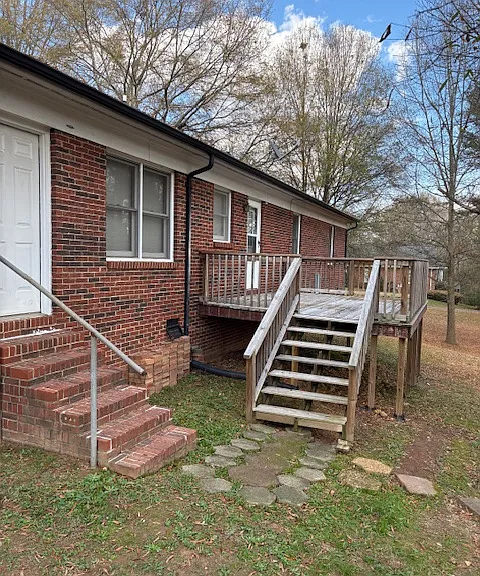 922 Lanier Ln — Photo 8
