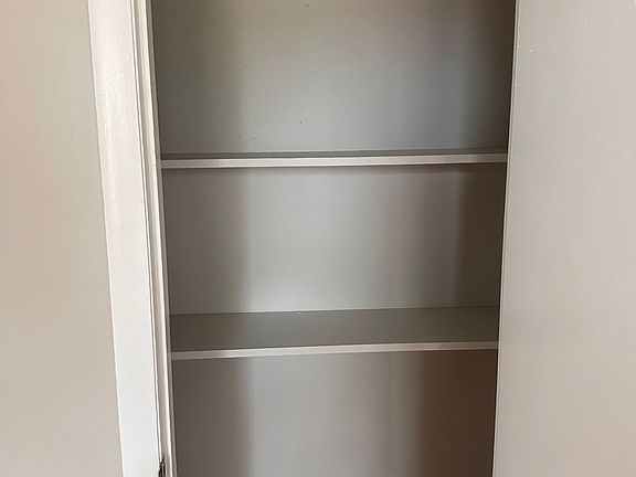5th image of 5328 Maywood Ave APT 8