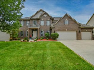 3005 150th St, Urbandale, IA 50323