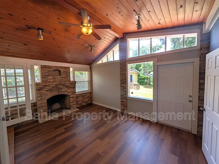 1510 E Shadowlawn Ave — Photo 10