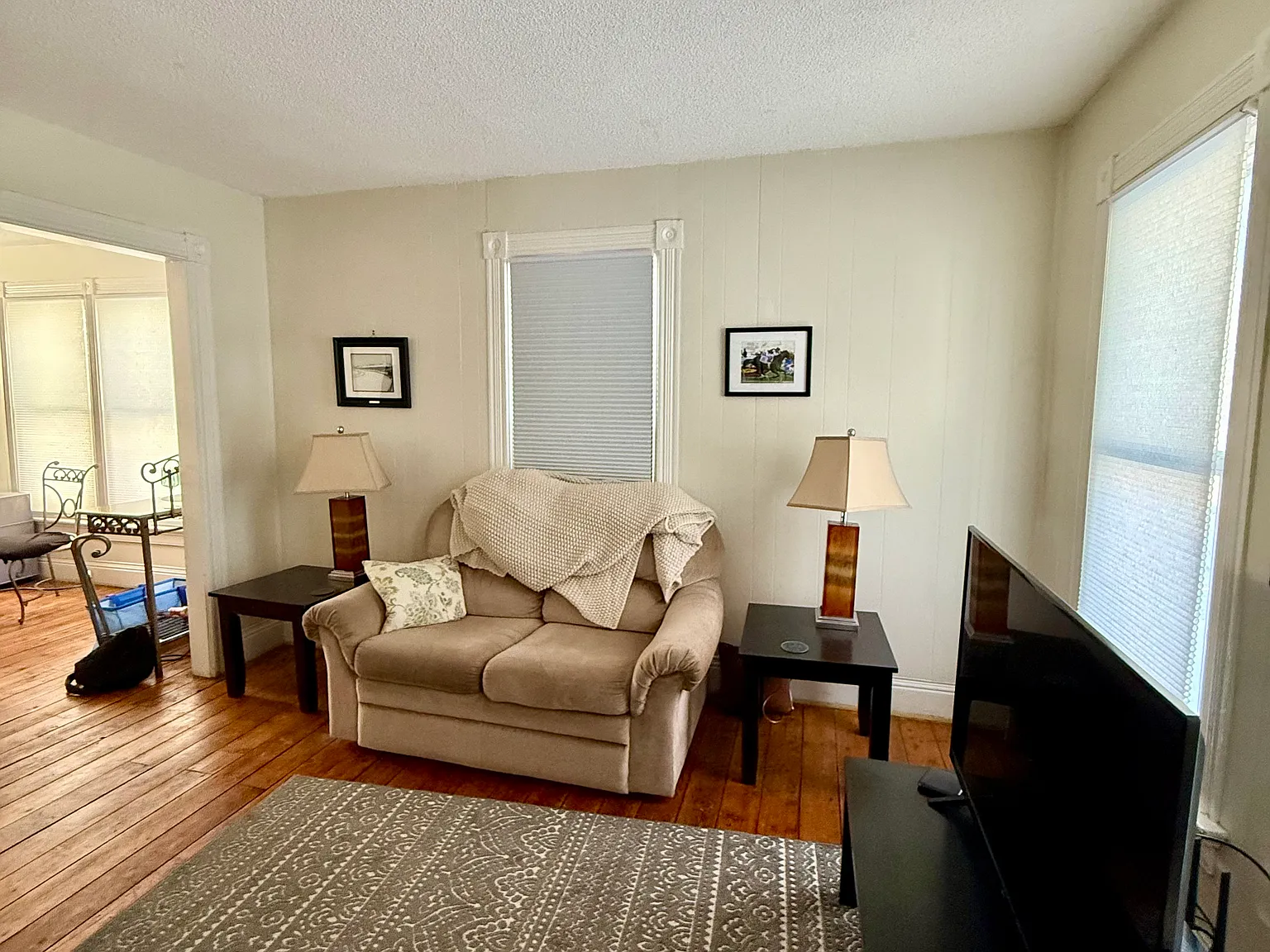 3 bed, 1188 sqft, $2,500 — Photo 2