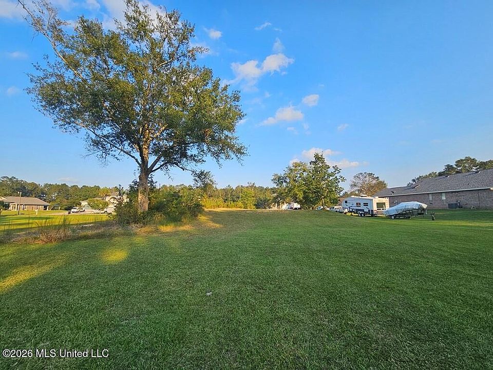 2nd image of 47 Ravenwood Dr Lot 6