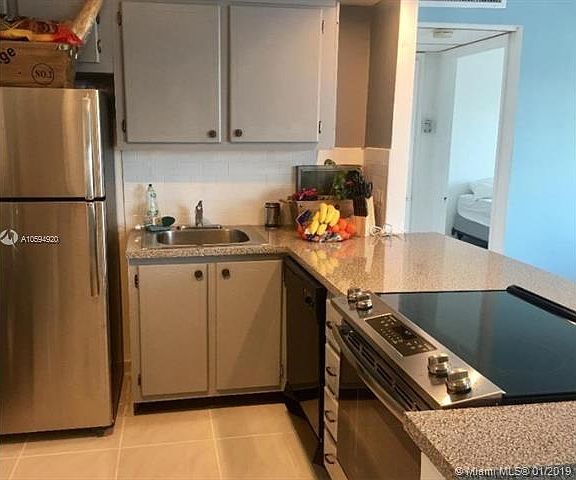2nd image of 1450 Lincoln Rd APT 410