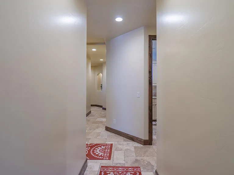 2732 S 4010 W — Photo 24