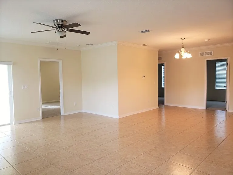 110 Cedar Circle Dr — Photo 8