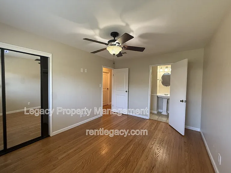 309 Plum St — Photo 15