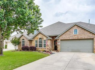309 Hidden Lake Ct, Burleson, TX 76028
