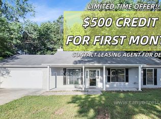 950 Sideline Ct, Stockbridge, GA 30281