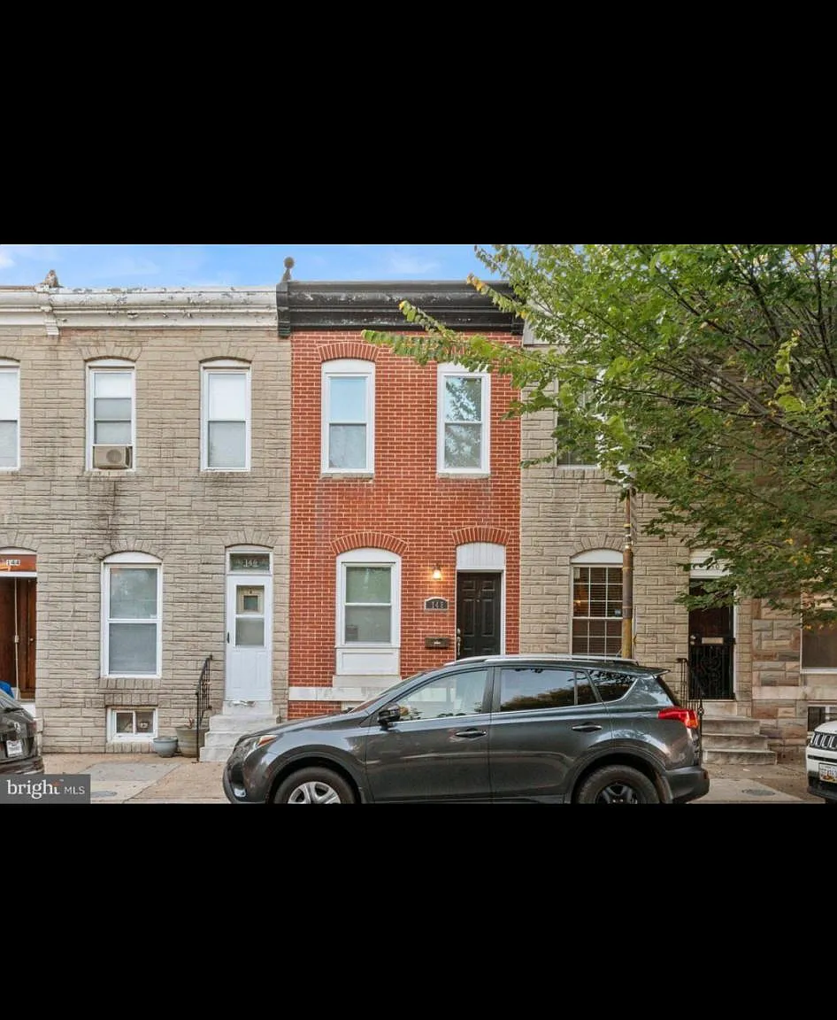 2 bed, 1.5 bath, 1160 sqft, $2,100 — Photo 1