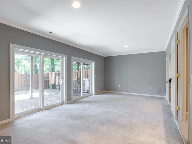 2914 Oakton Crest Pl — Photo 58