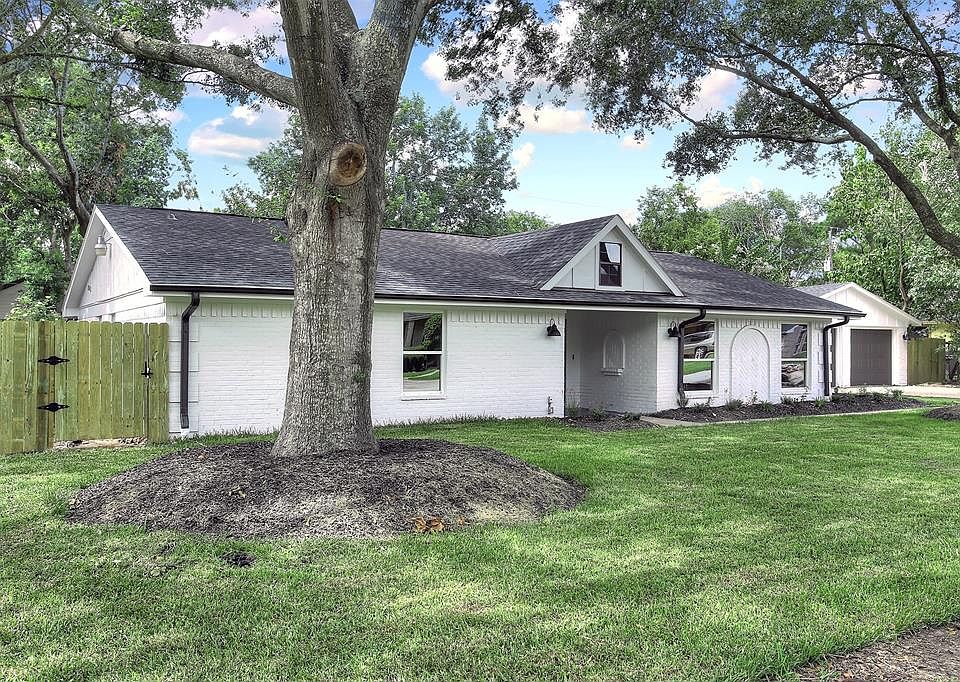 1st image of 1814 Hillshire Dr