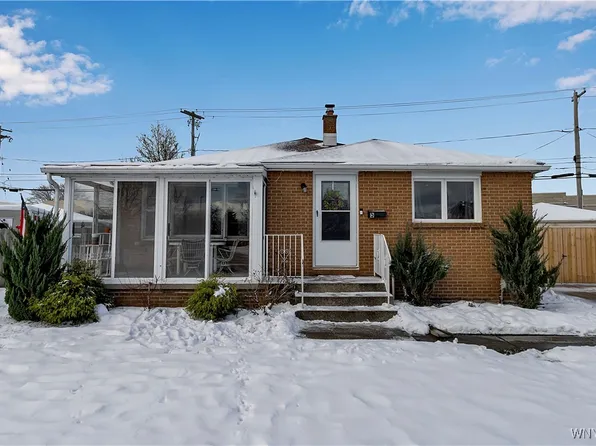 5 Nadine Dr, Cheektowaga, NY 14225