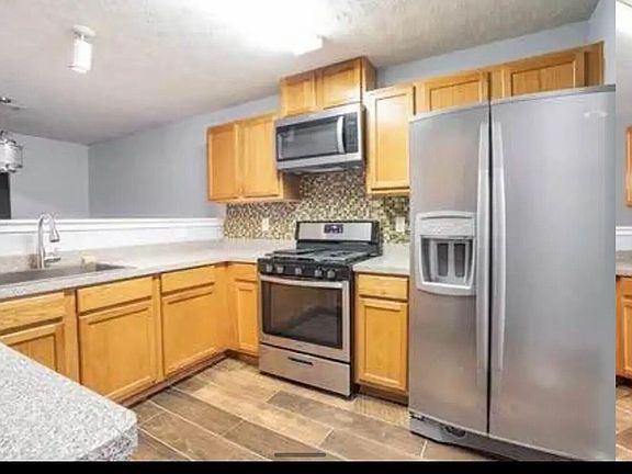 4th image of 5563 Windfall Ln