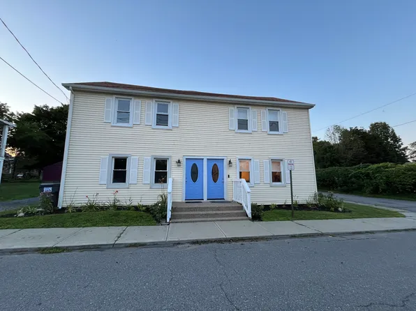 1 2nd St, Schaghticoke, NY 12154