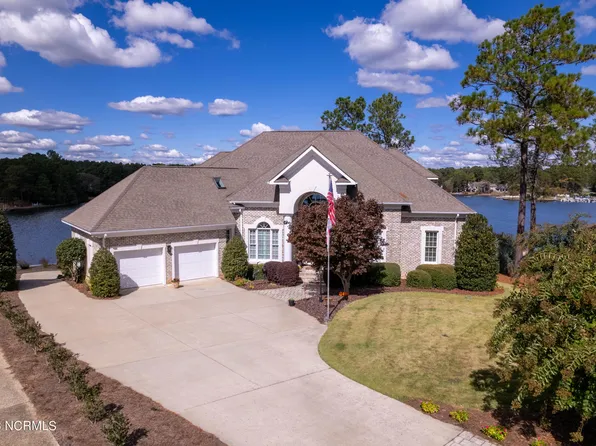 107 Gordon Point, West End, NC 27376
