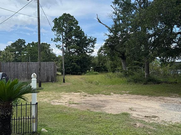 4th image of Black Creek Lodge Rd