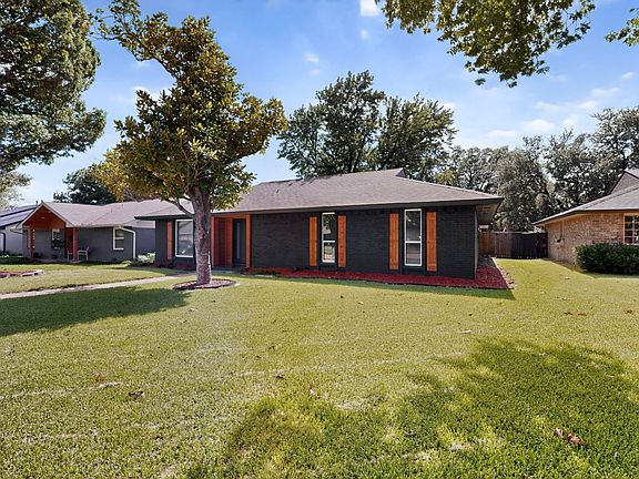 2nd image of 3045 Lockmoor Ln