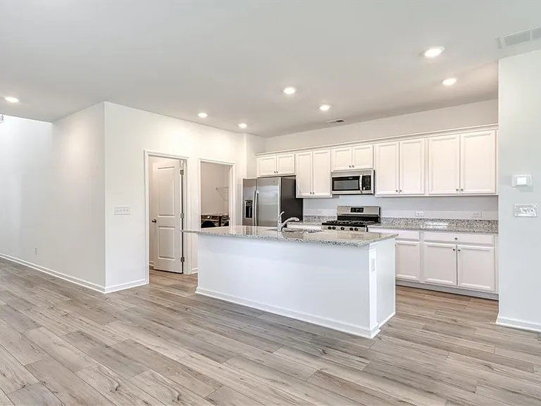 49 Kestrel Dr — Photo 8