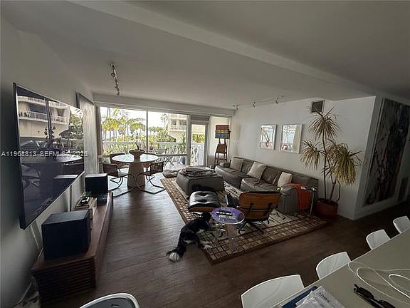 3rd image of 1430 Brickell Bay Dr APT 205
