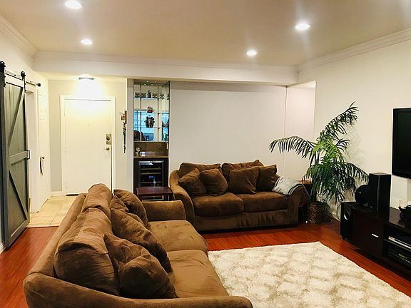 2nd image of 3284 Barham Blvd APT 203