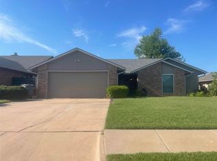 7214 SW Drakestone Blvd, Lawton, OK 73505
