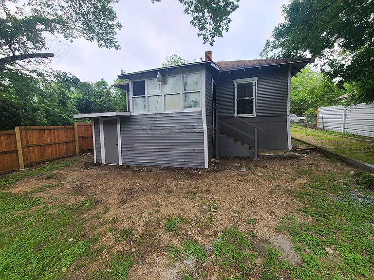 917 W Clarendon Dr — Photo 14