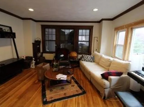 12 Seagrave Rd #2, Cambridge, MA 02140