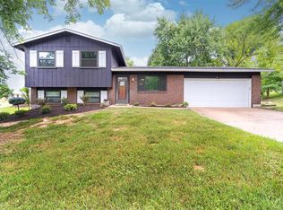 1064 Sunridge Trl S, Pevely, MO 63070