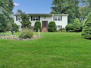 29 Hollywood Ave, Leonardo, NJ 07737
