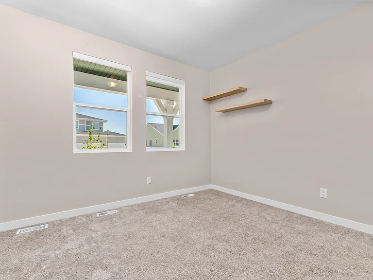 1877 E Chukar Dr — Photo 6