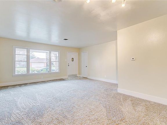 3rd image of 1339 Templecliff Dr