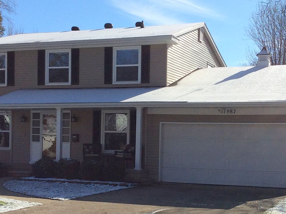 Front of 11387 Grand OaK Dr.