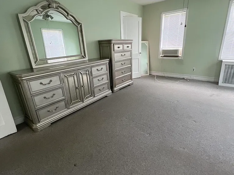 9 Berg Ave — Photo 13