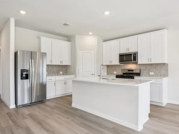 404 Castle Rd, Sherman, TX 75092