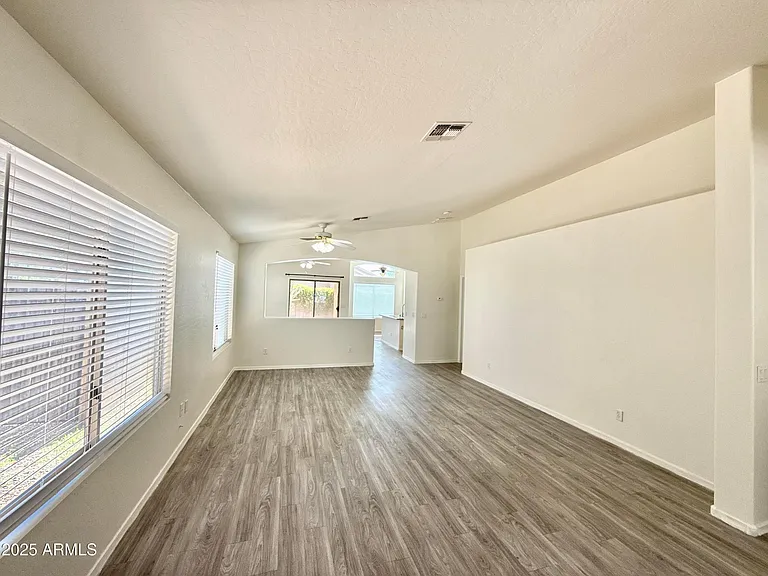 13719 W Keim Dr — Photo 4