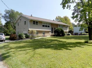2 Century Ct #B, Clifton Park, NY 12065